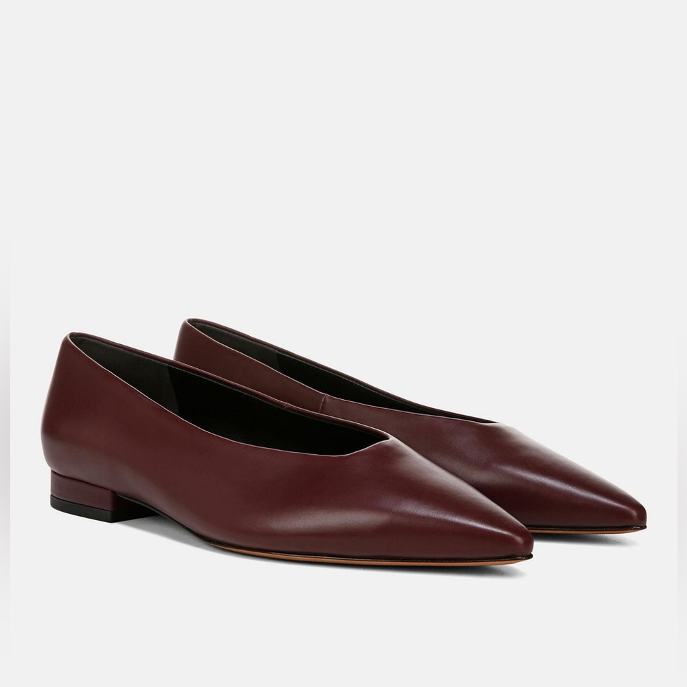 Vince Isabel Pointed Toe Flat NWOT size 39